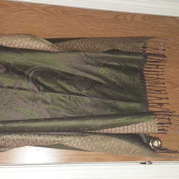 Silk shawl/scarf Beautiful Bohemian floral print - Picture 3 of 7